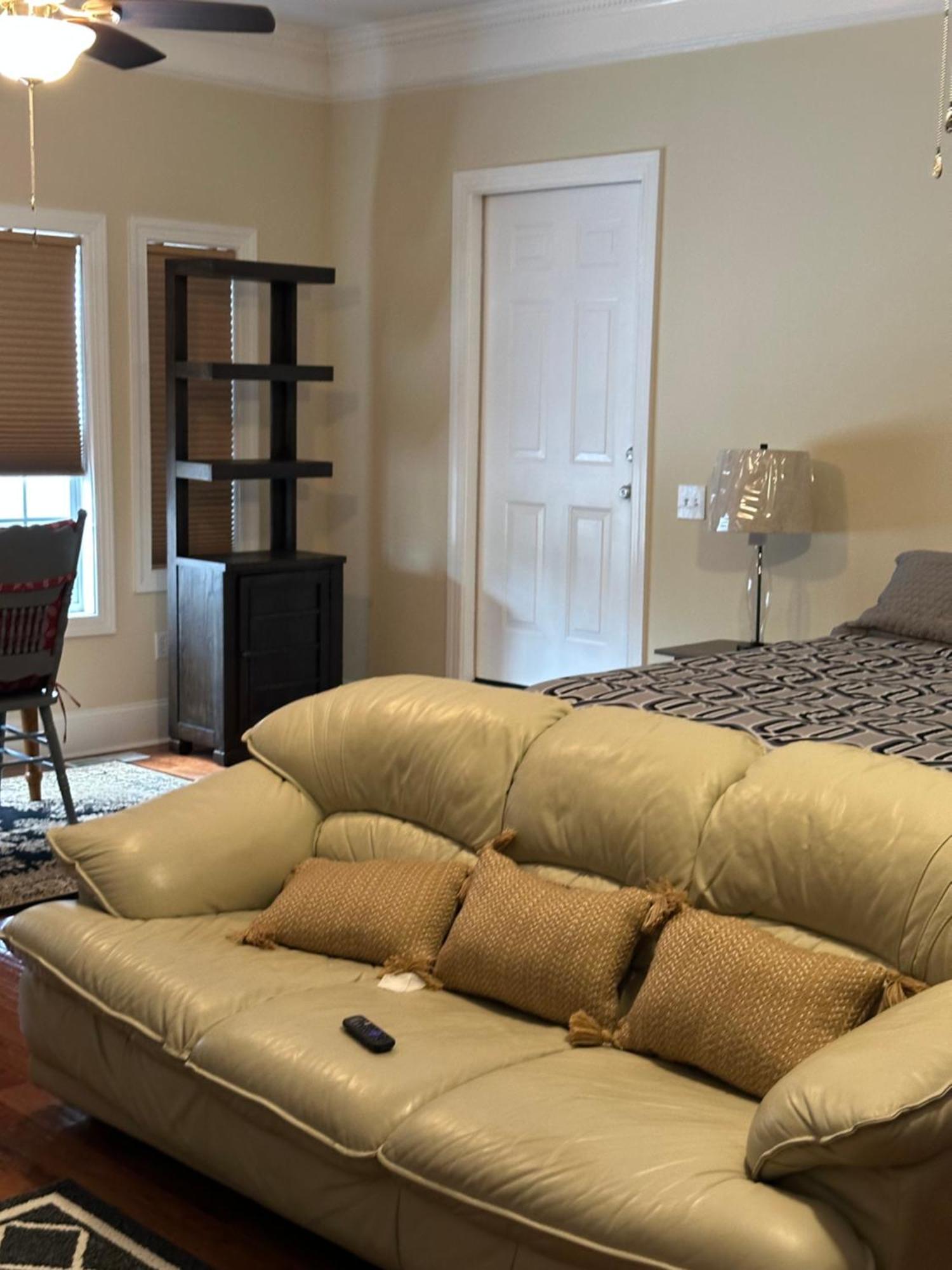 Moorefield Suites Greensboro East McLeansville Bagian luar foto