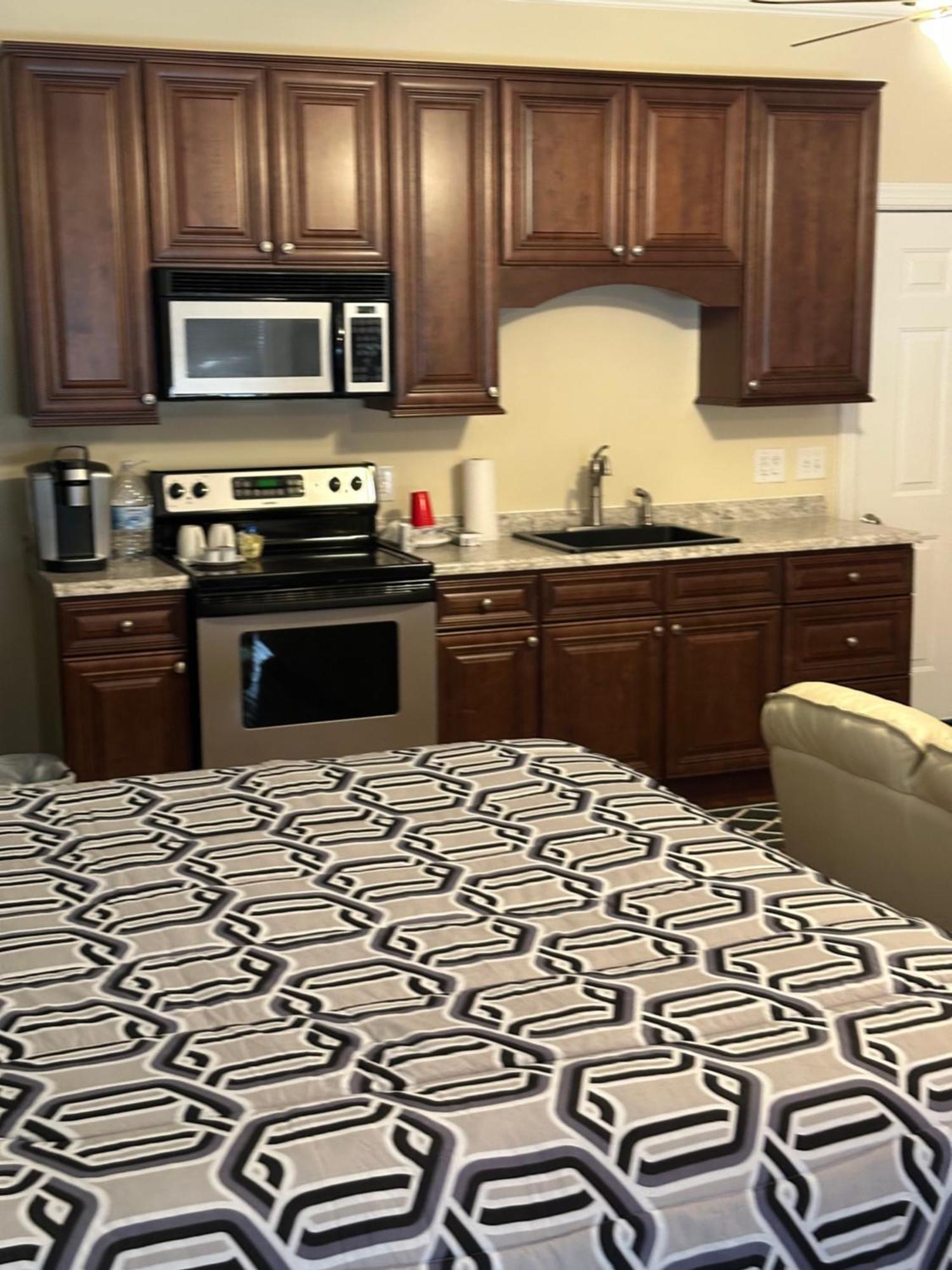 Moorefield Suites Greensboro East McLeansville Bagian luar foto