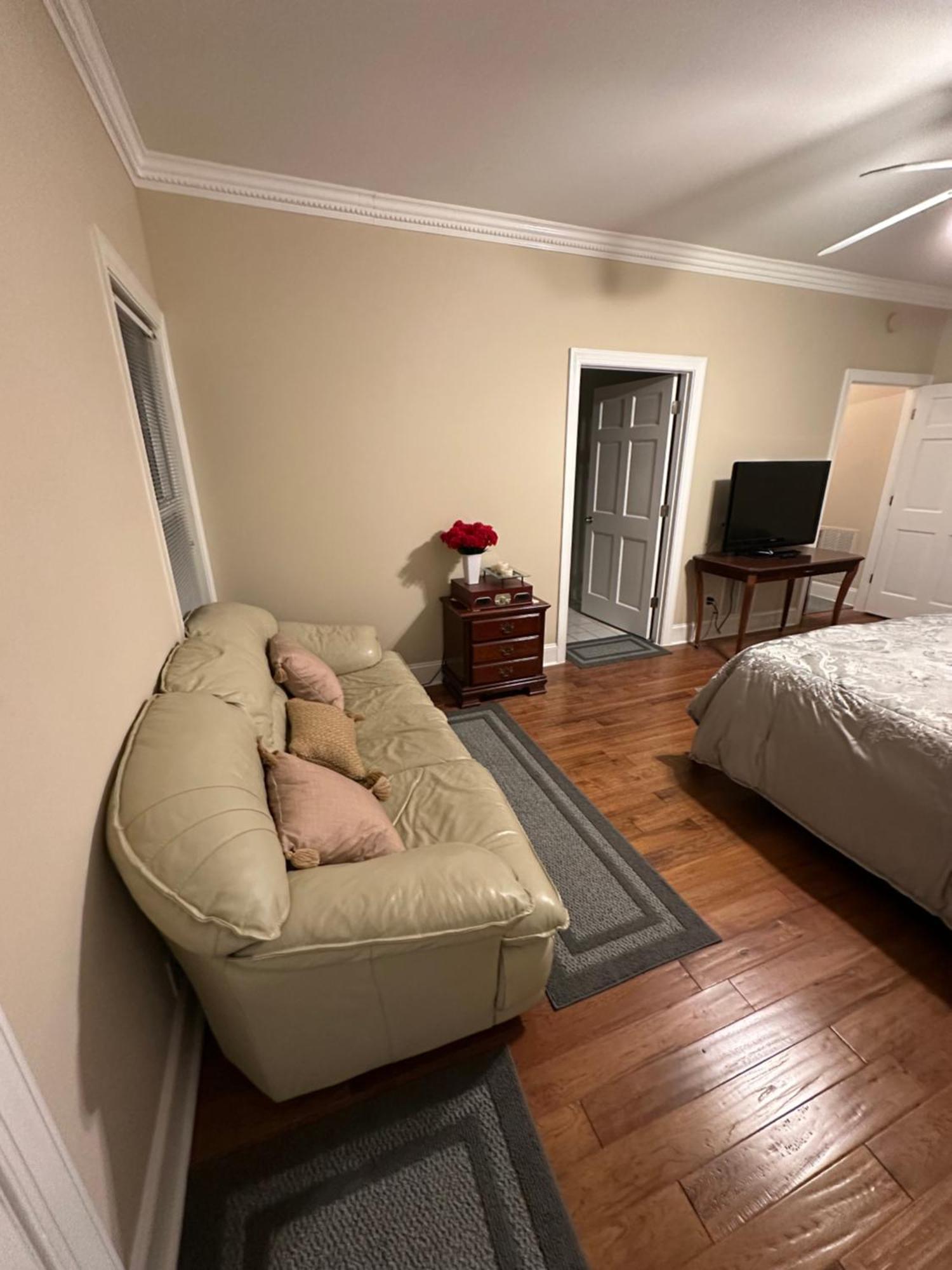 Moorefield Suites Greensboro East McLeansville Bagian luar foto