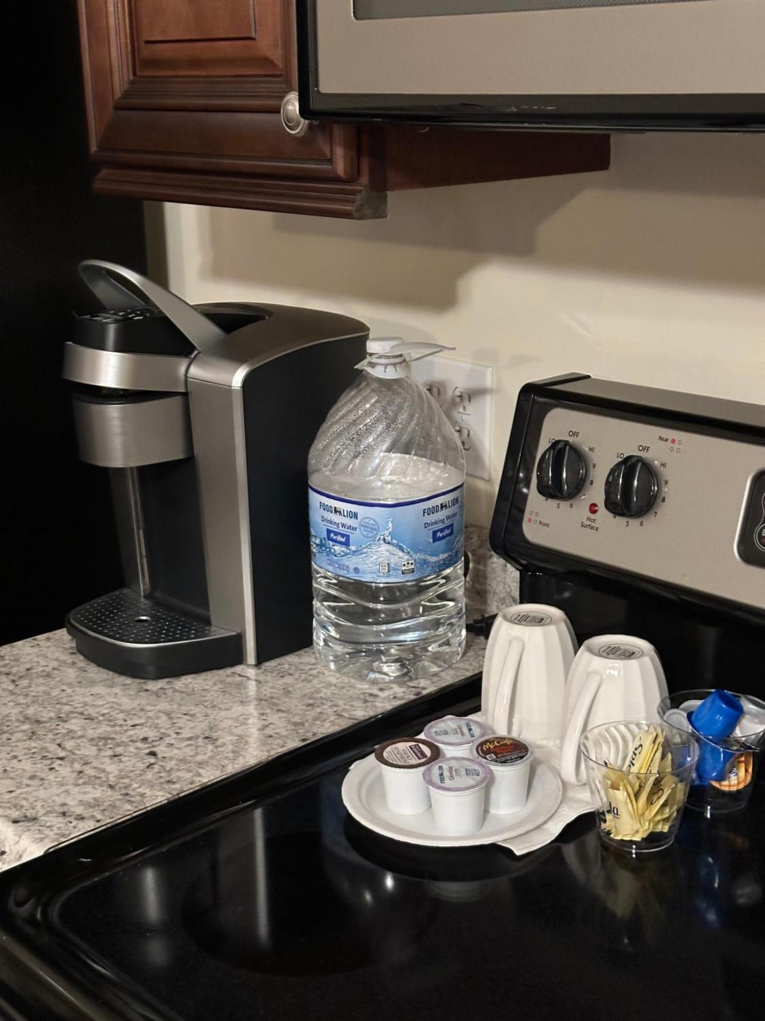 Moorefield Suites Greensboro East McLeansville Bagian luar foto